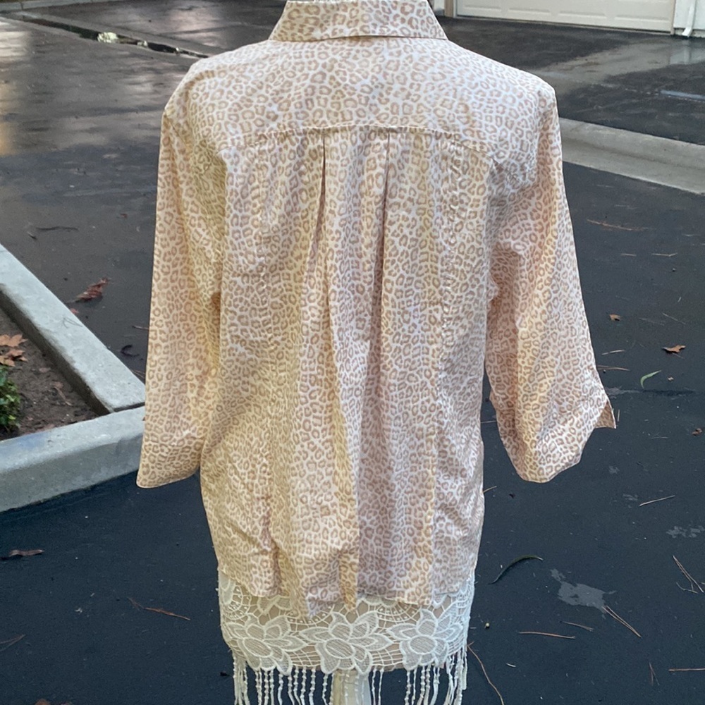 Chico's I Leopard I Button up I Blouse I Size: 3 - Picture 4 of 11